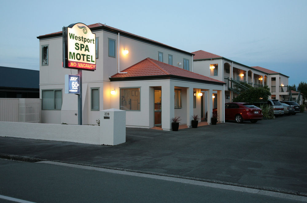 Westport Spa Motel Extérieur photo